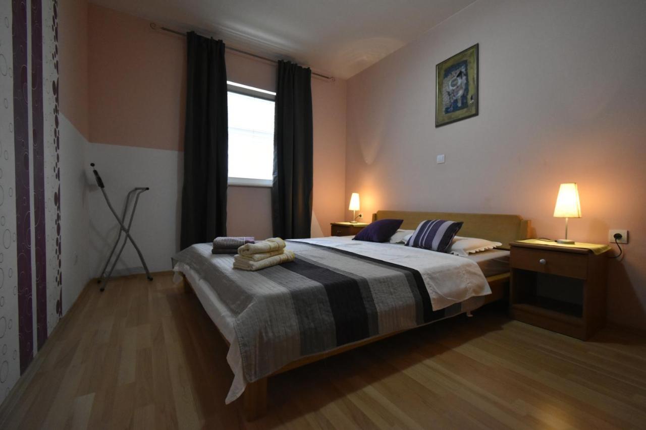 Apartments Jasna Traù Esterno foto